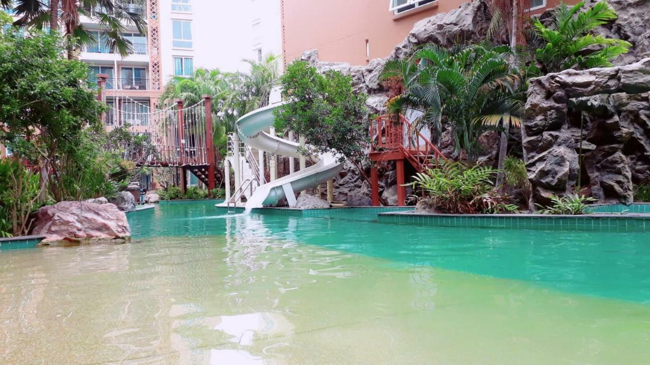 Atlantis Condo Resort By Somphong Jomtien Beach Eksteriør billede