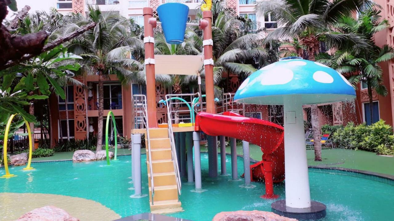 Atlantis Condo Resort By Somphong Jomtien Beach Eksteriør billede